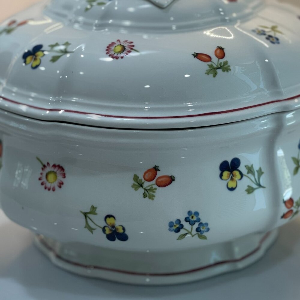 Villeroy and Boch Petite Fleur Covered Serving Dish - Picture 7 of 10